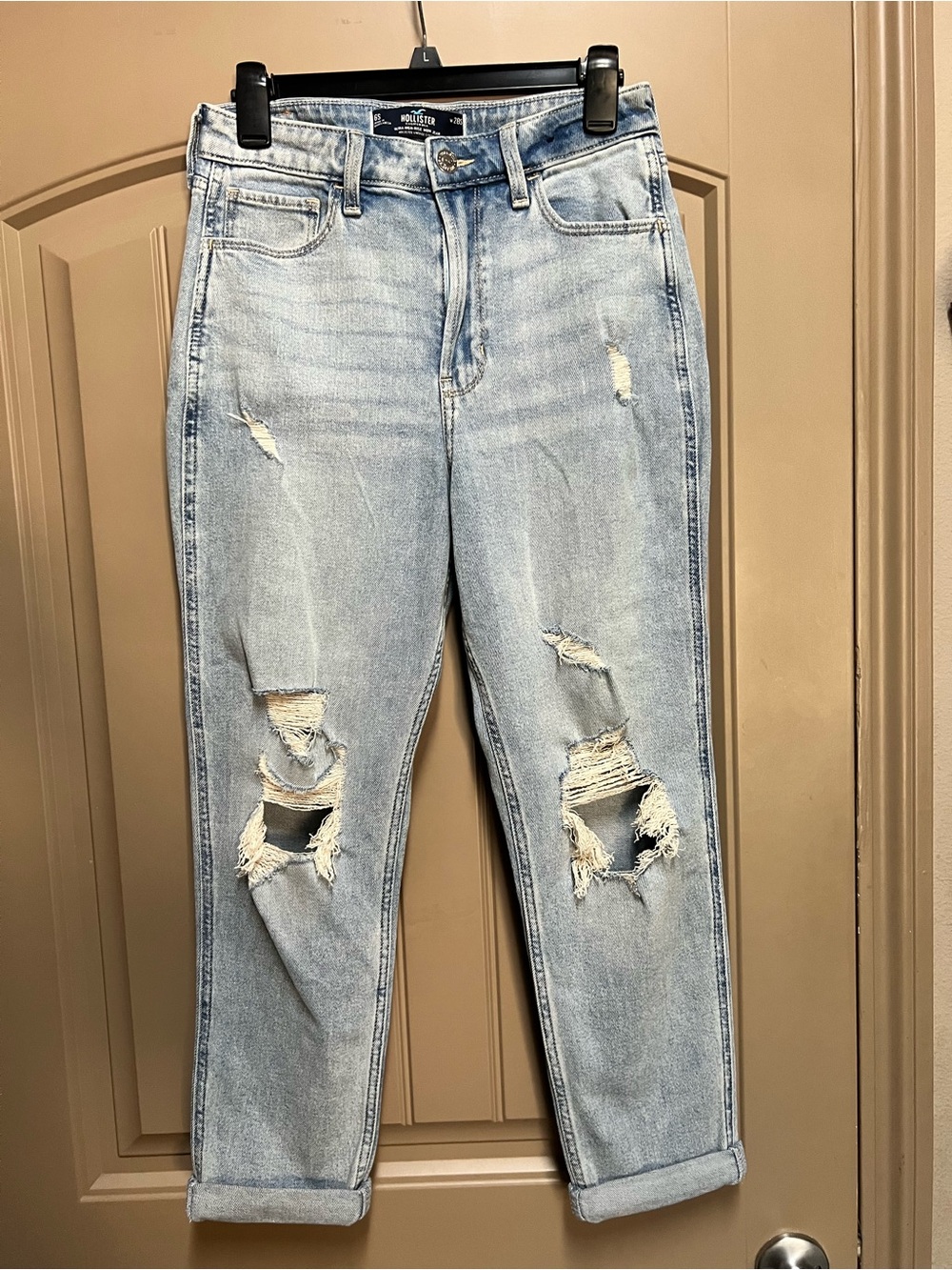Hollister Ultra High-Rise Mom Jeans W28S Light Wash Distressed